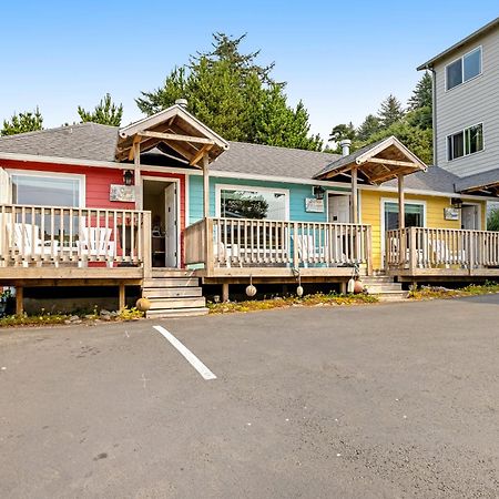 Captain'S Quarters And Cabins Depoe Bay Quarto foto